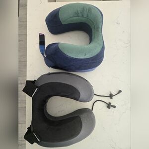 2 Memory Foam Neck Pillows